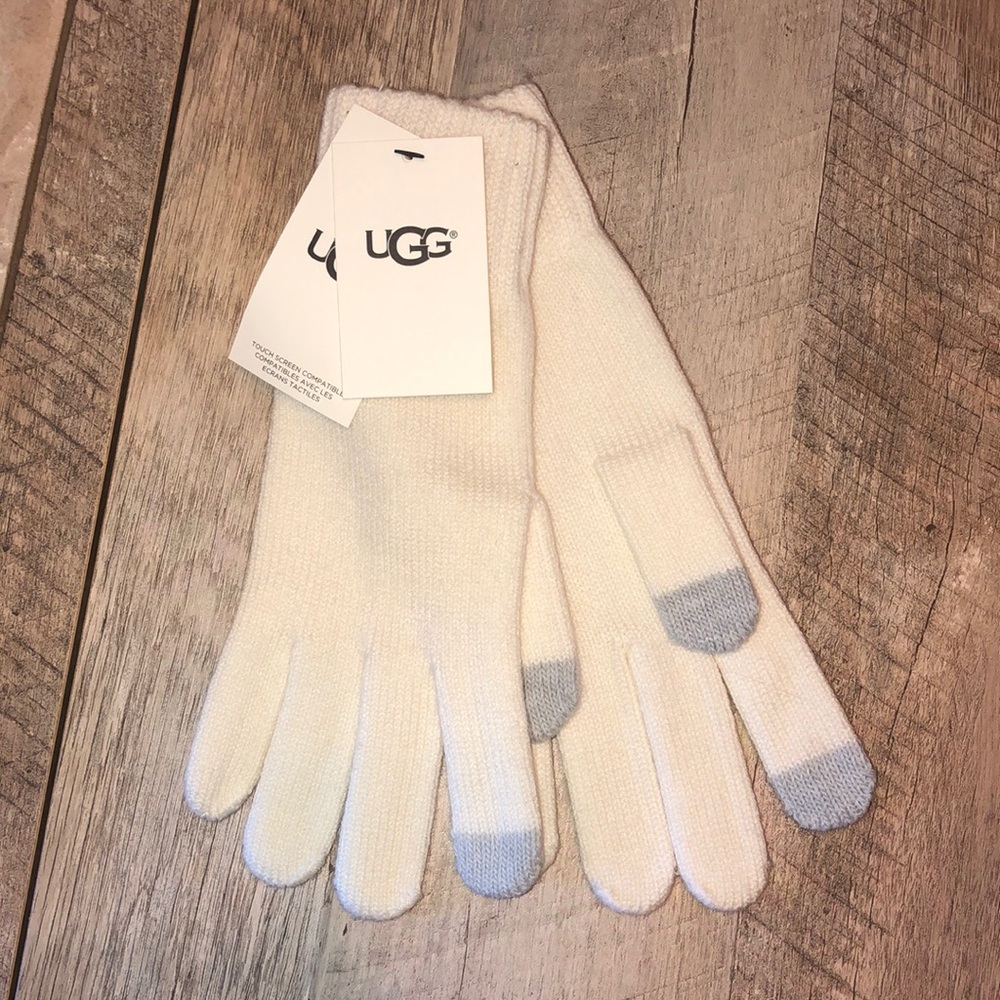 Ugg gloves